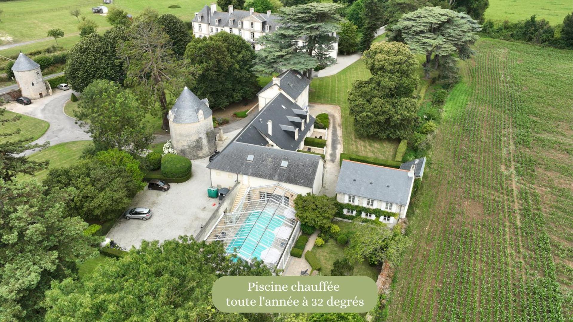 Grand Hotel "Chateau De Sully" - Piscine & Spa -Teritoria Sully  Eksteriør billede