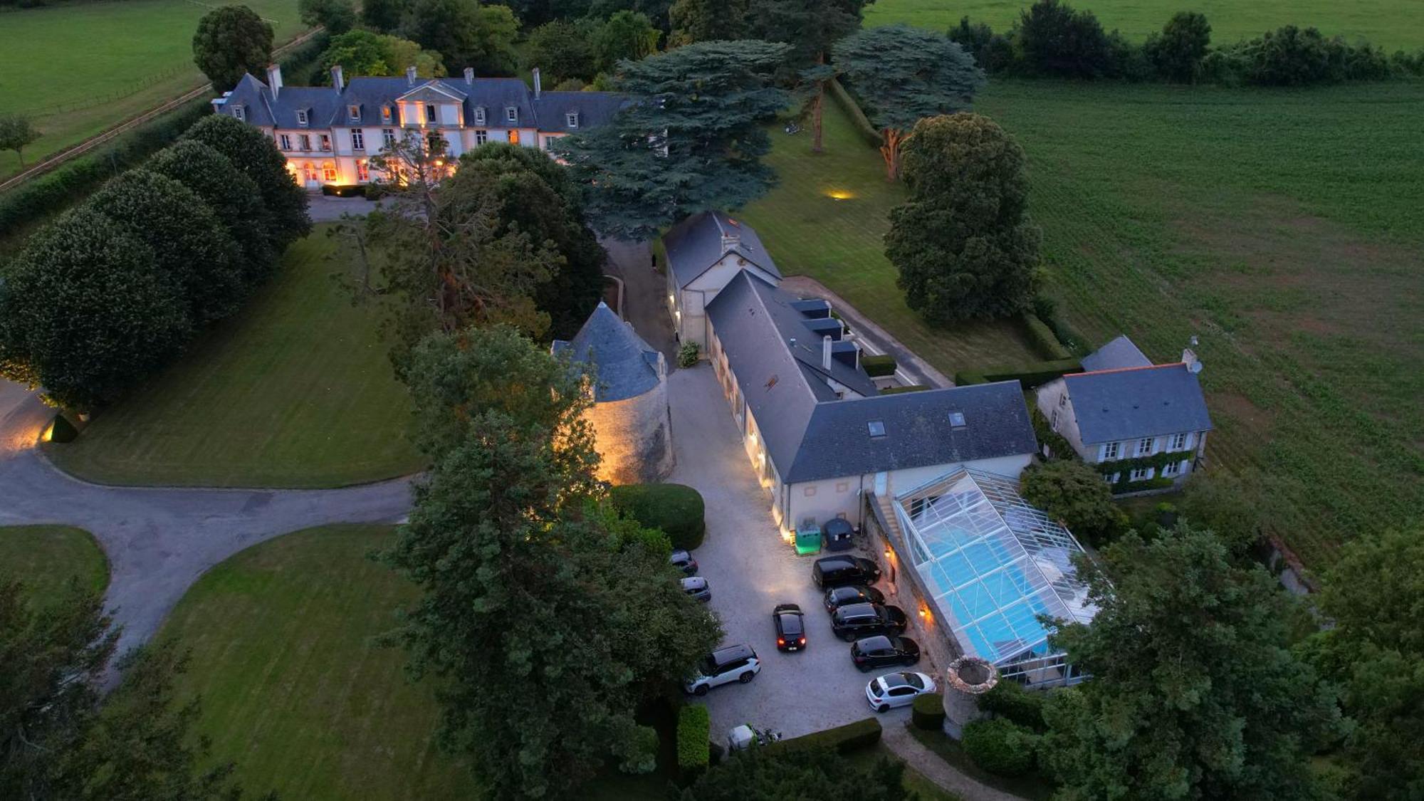 Grand Hotel "Chateau De Sully" - Piscine & Spa -Teritoria Sully  Eksteriør billede