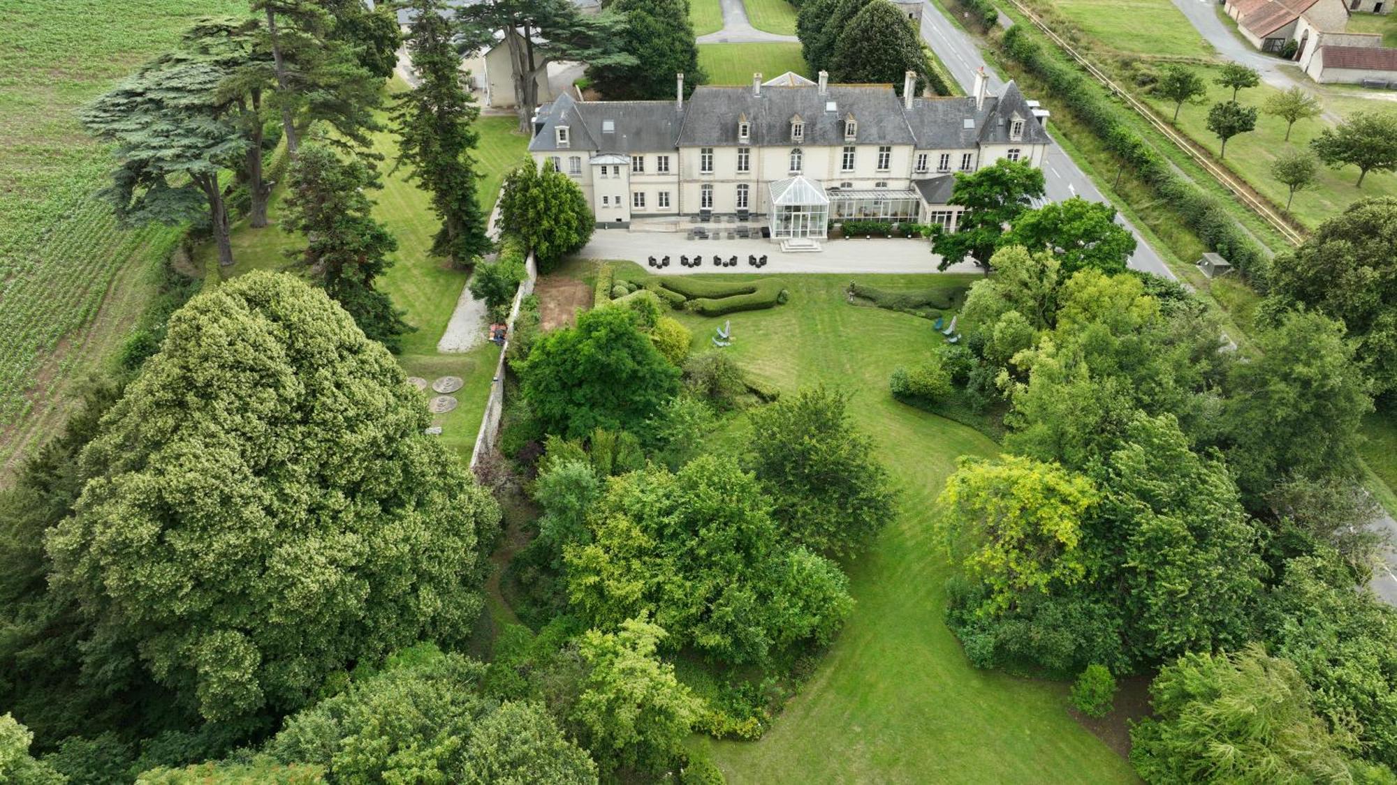 Grand Hotel "Chateau De Sully" - Piscine & Spa -Teritoria Sully  Eksteriør billede
