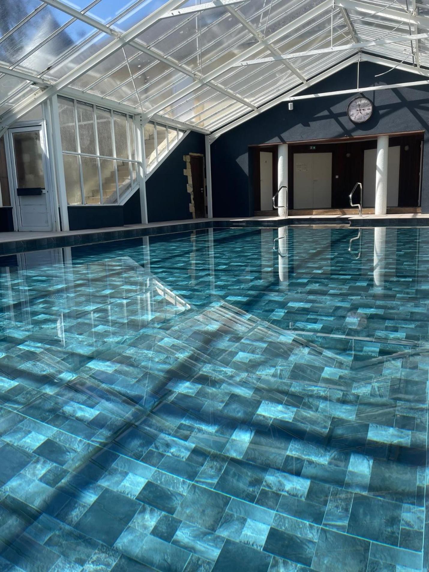 Grand Hotel "Chateau De Sully" - Piscine & Spa -Teritoria Sully  Eksteriør billede