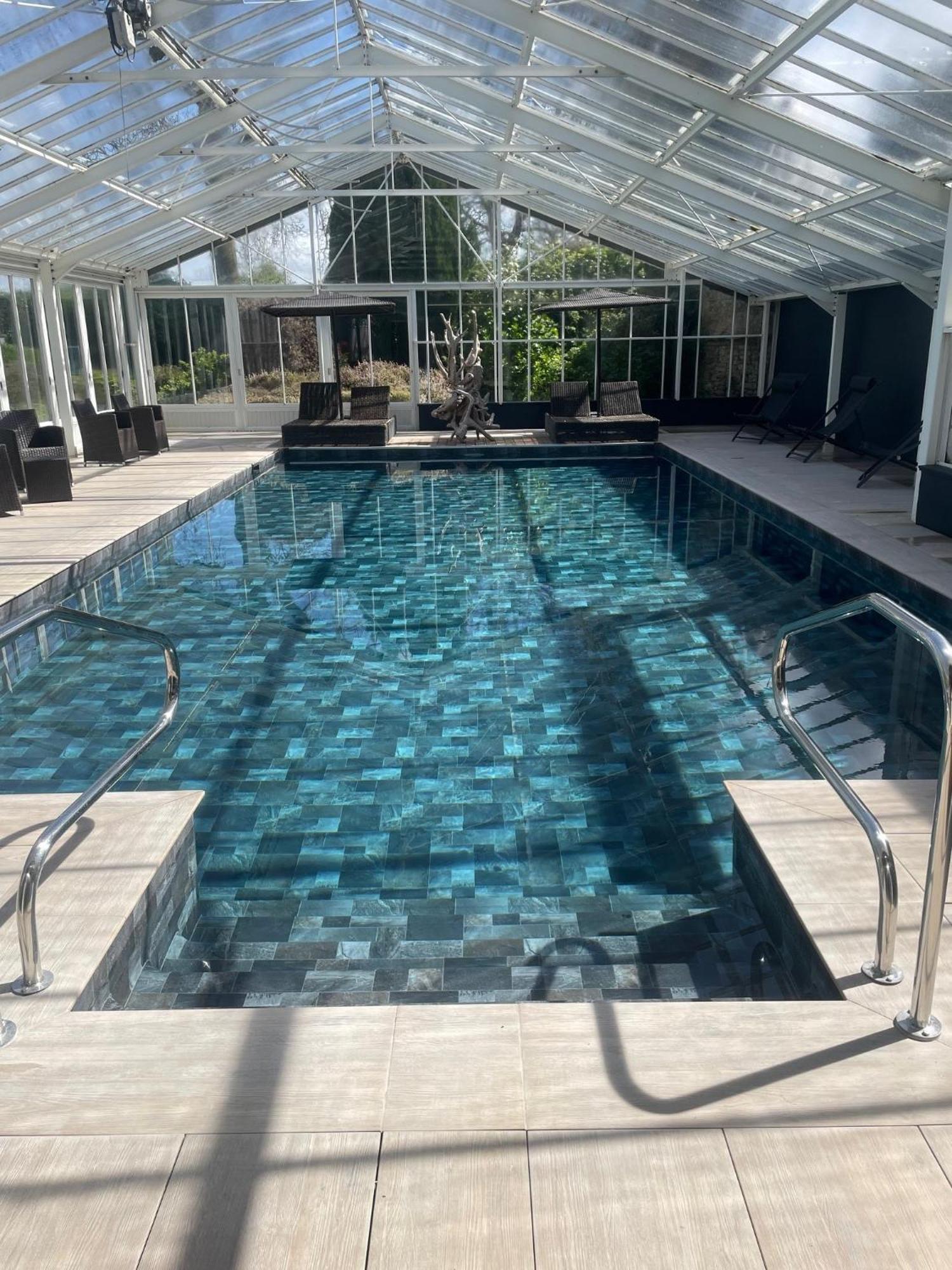 Grand Hotel "Chateau De Sully" - Piscine & Spa -Teritoria Sully  Eksteriør billede